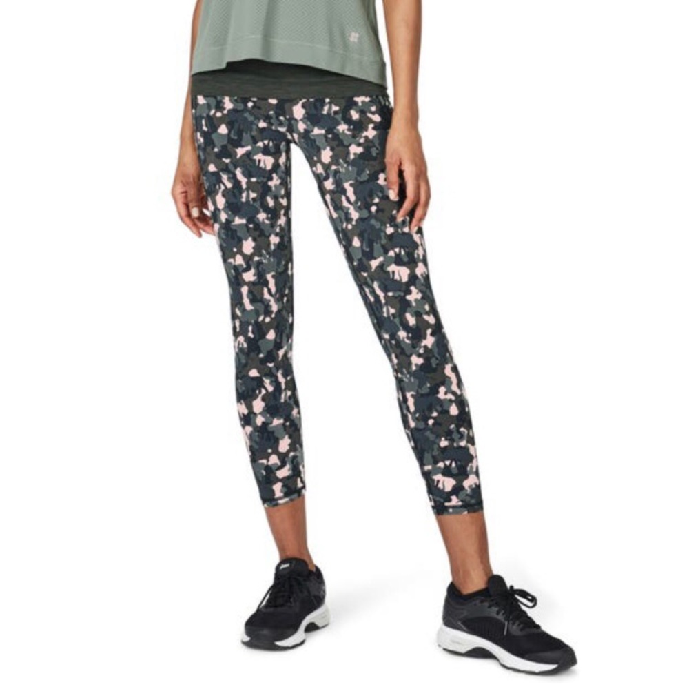 Sweaty Betty zero gravity 7/8 camo leggings